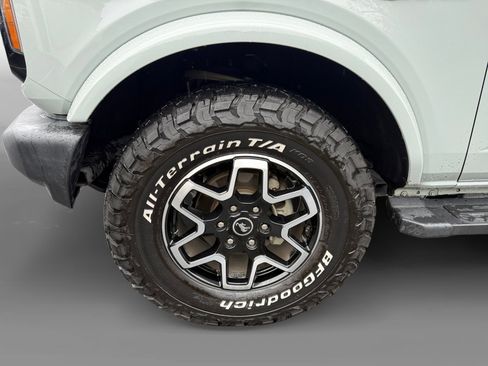 Certified 2022 Ford Bronco Outer Banks image 9