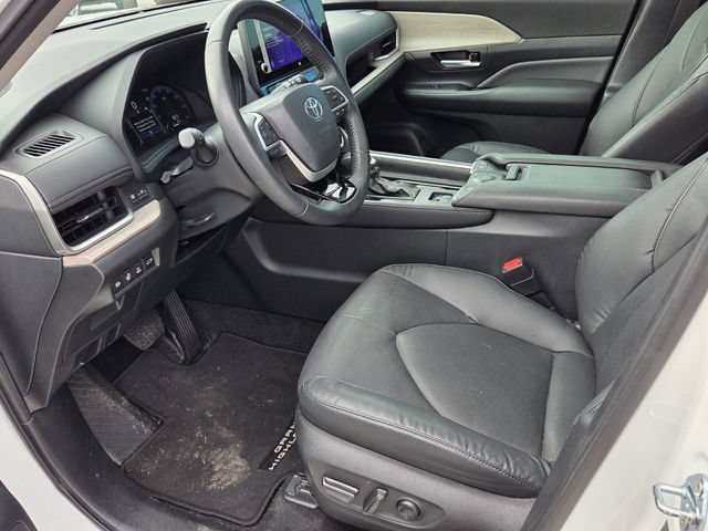 Used 2024 Toyota Grand Highlander AWD Hybrid image 8