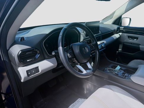 Certified 2024 Honda Pilot EX-L image 9