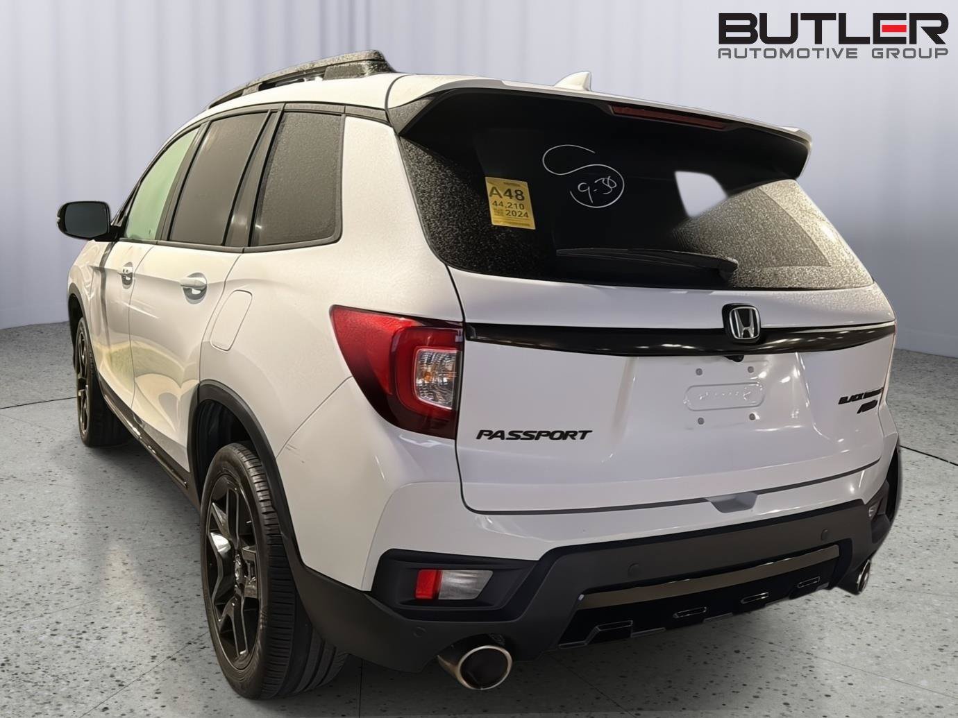 Used 2024 Honda Passport Black Edition image 8