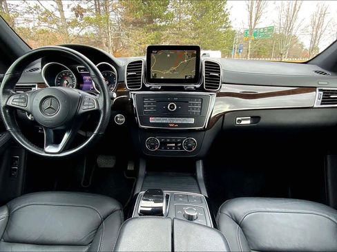 Used 2017 Mercedes-Benz GLS 450 4MATIC image 16