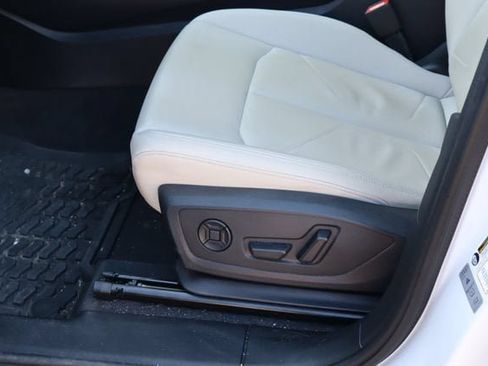 Used 2024 Audi Q3 2.0T Premium Plus w/ Premium Plus Package AWD/4WD image 14