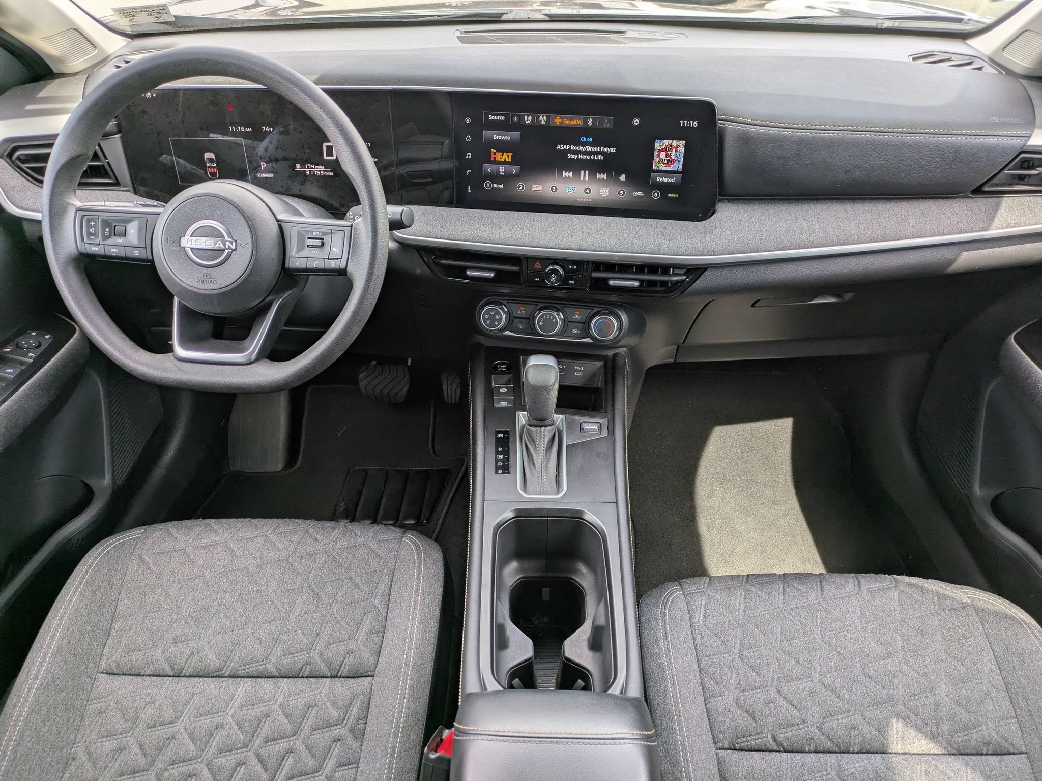 Certified 2025 Nissan Kicks SV w/ Charging Package AWD/4WD image 16