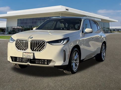 Used 2025 BMW X3 xDrive30i w/ Convenience Package image 4