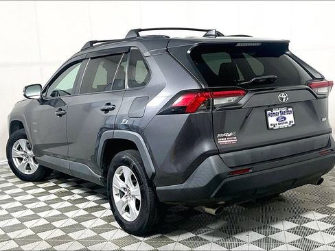 Used 2019 Toyota RAV4 XLE image 11