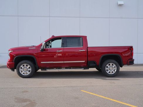 Used 2025 Chevrolet Silverado 3500 High Country w/ High Country Premium Package AWD/4WD image 6