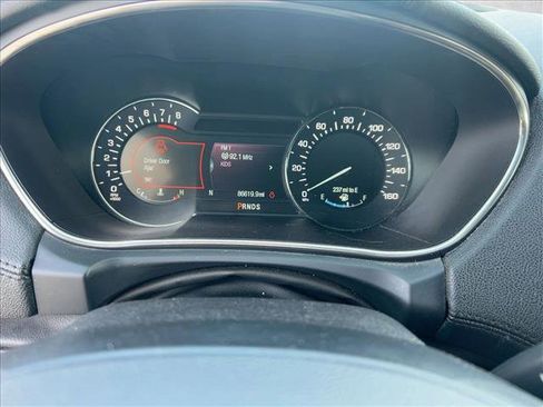 Used 2016 Lincoln MKX Select image 11