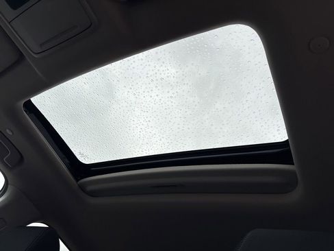 Used 2023 Honda CR-V EX image 5