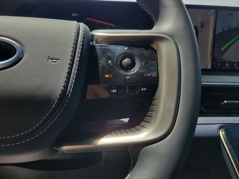 Certified 2026 INFINITI QX80 4WD w/ Sport Exterior Package image 9