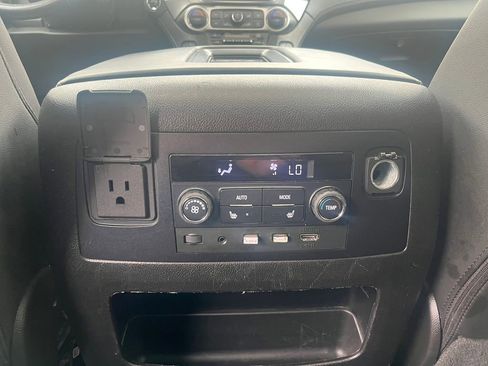 Used 2019 Chevrolet Tahoe Premier AWD/4WD image 28