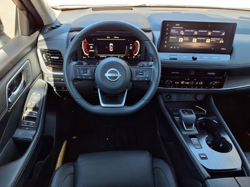 Certified 2024 Nissan Rogue Platinum w/ Platinum Premium Package image 13