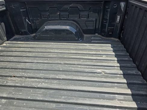 Used 2025 Chevrolet Silverado 1500 LT AWD/4WD image 9