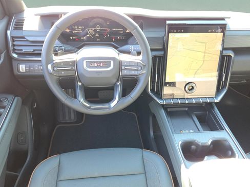 New 2026 GMC Acadia AT4 w/ Luxury Package image 15