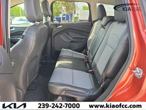 Used 2019 Ford Escape SE FWD image 12