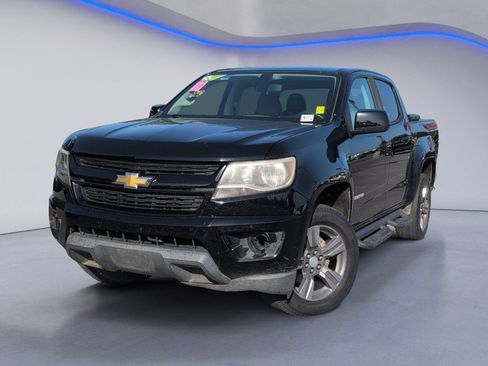 Used 2018 Chevrolet Colorado W/T w/ Custom Special Edition RWD image 2