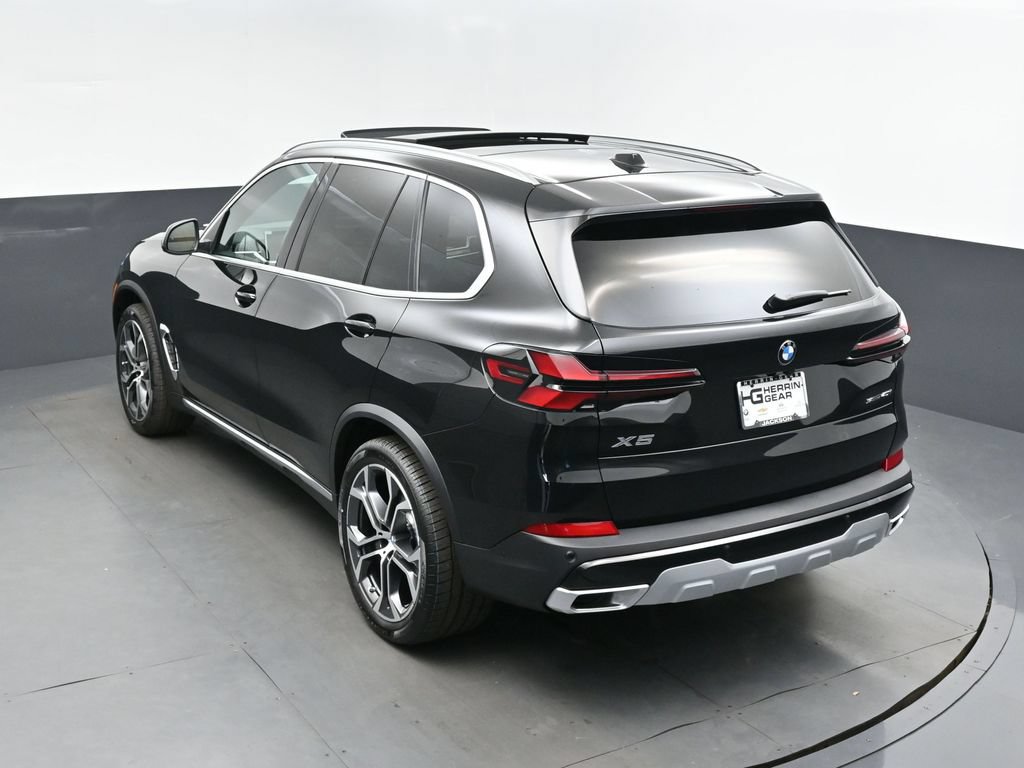 Certified 2026 BMW X5 sDrive40i w/ Parking Assistance Package RWD image 33