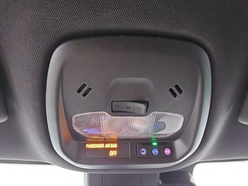 Used 2024 Chevrolet Trax RS FWD image 22