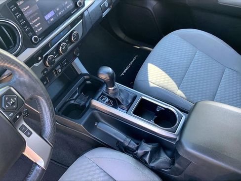 Used 2022 Toyota Tacoma SR5 w/ Technology Package image 16
