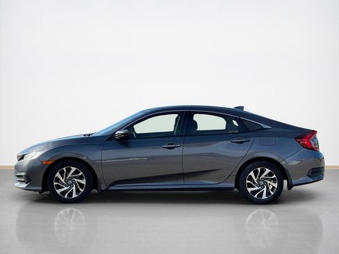 Used 2018 Honda Civic EX image 4