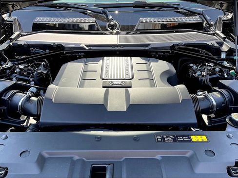 New 2026 Land Rover Defender 110 X-Dynamic SE AWD/4WD image 15