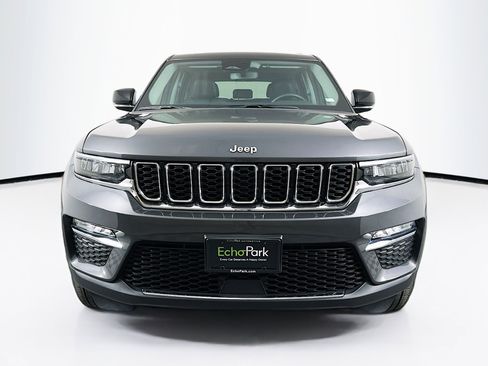 Used 2022 Jeep Grand Cherokee Limited AWD/4WD image 2