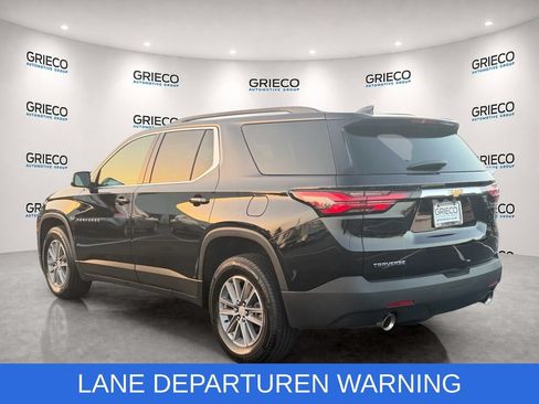 Used 2023 Chevrolet Traverse LT w/ LPO, Cargo Package FWD image 5