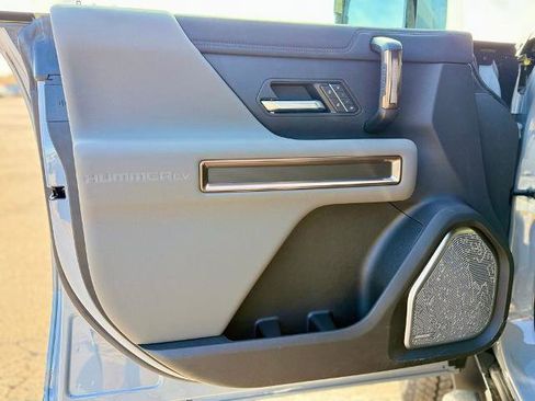 New 2025 GMC Hummer EV 2X AWD/4WD image 9