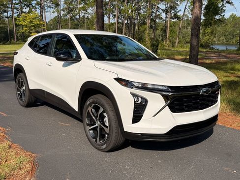 New 2026 Chevrolet Trax RS FWD image 7
