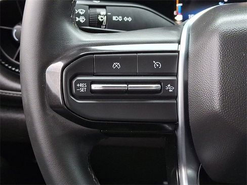 Used 2023 Chevrolet Colorado LT w/ LT Convenience Package II image 21