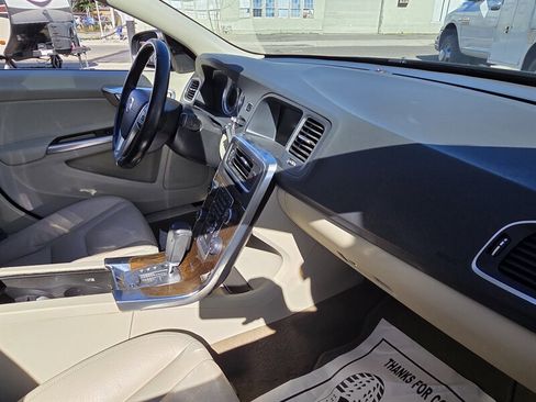 Used 2012 Volvo S60 T5 image 18