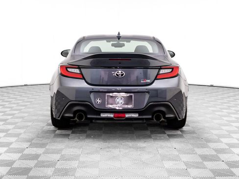 Used 2023 Toyota GR86 Premium w/ ALL Weather Mat Package (TMS) image 4