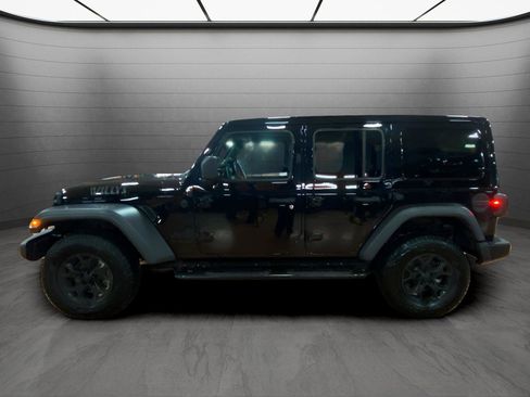 Used 2022 Jeep Wrangler Unlimited Sport image 2