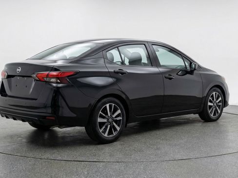 Used 2025 Nissan Versa SV FWD image 9