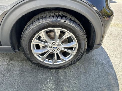 Used 2022 Ford Explorer Limited w/ Equipment Group 301A image 10