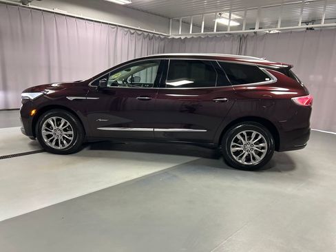 Used 2023 Buick Enclave Avenir w/ Avenir Technology Package AWD/4WD image 4