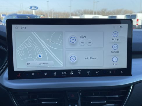 Used 2024 Ford Escape Platinum image 28