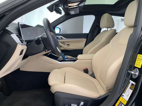 Certified 2023 BMW i4 eDrive35 w/ Premium Package image 4