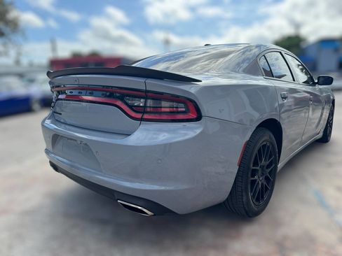 Used 2020 Dodge Charger SXT w/ Blacktop Package image 10