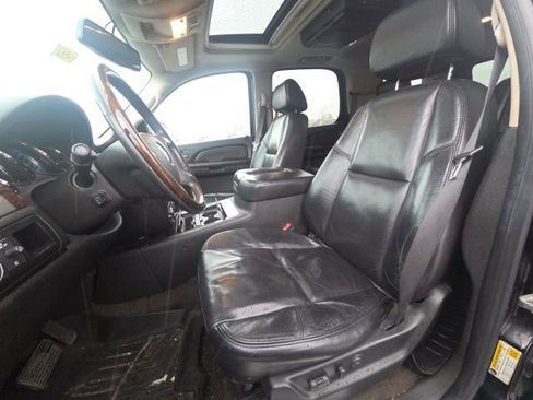 Used 2009 GMC Yukon Denali image 31