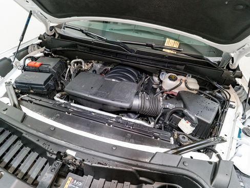 Used 2024 GMC Yukon XL AT4 image 36