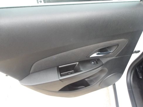 Used 2014 Chevrolet Cruze LT w/ RS Package image 16