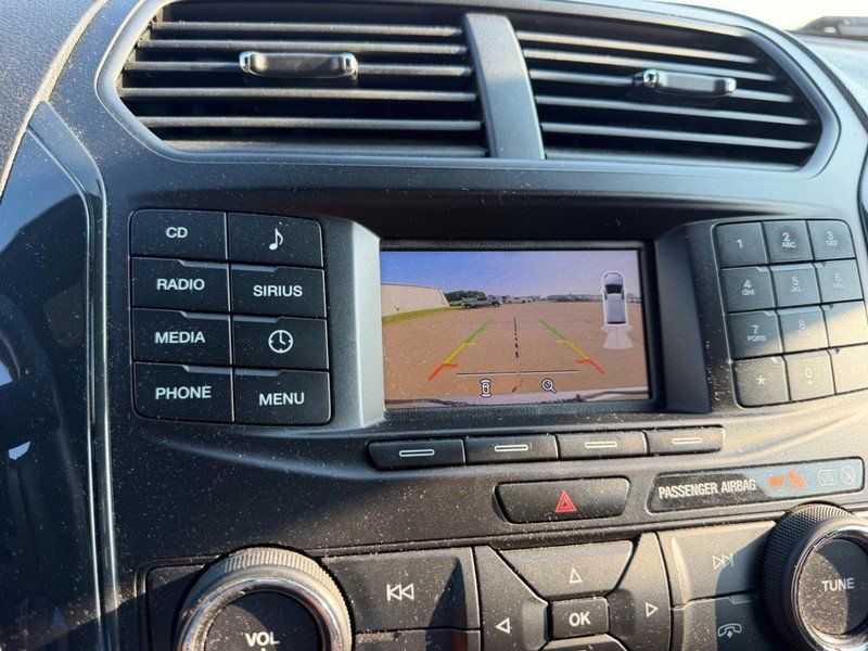 Used 2017 Ford Explorer XLT FWD image 21