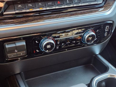 New 2026 GMC Sierra 1500 Elevation w/ Elevation Premium Package image 9