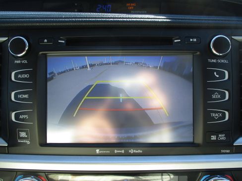 Used 2016 Toyota Highlander Limited image 26