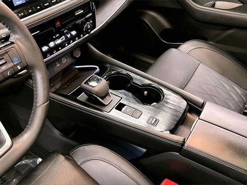 Used 2023 Nissan Rogue Platinum w/ Platinum Premium Package image 13