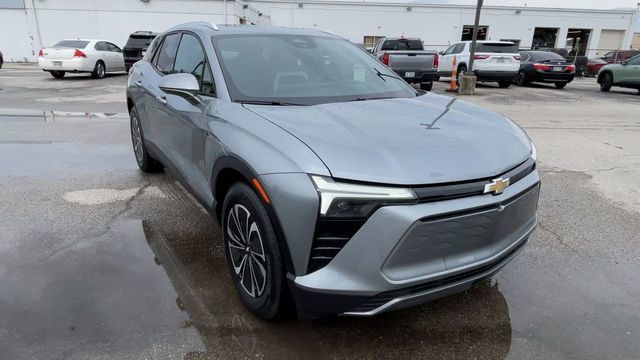 Used 2024 Chevrolet Blazer EV LT AWD/4WD image 4