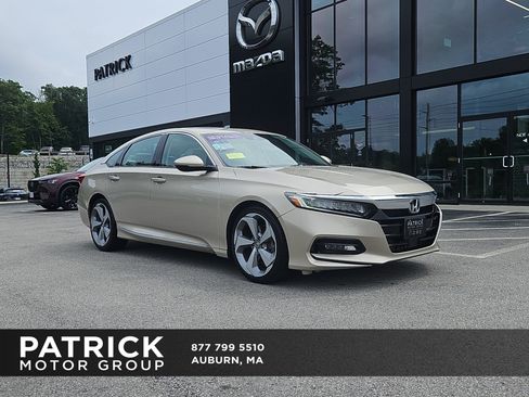 Used 2018 Honda Accord Touring image 1