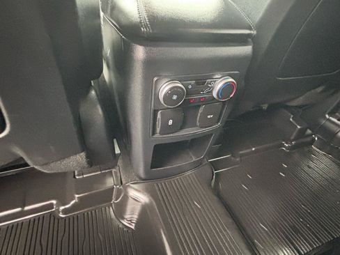 Used 2020 Ford Explorer XLT w/ Comfort Package AWD/4WD image 19