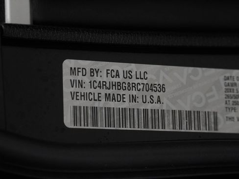 Used 2024 Jeep Grand Cherokee Limited w/ Black Appearance Package AWD/4WD image 53