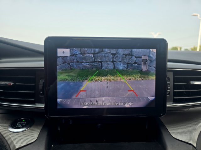 Used 2020 Ford Explorer XLT w/ Equipment Group 202A AWD/4WD image 26
